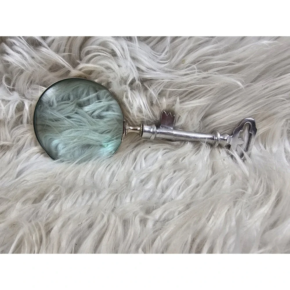 Rare Vintage Magnifying Glass Large Decorative Handheld Magnifier Keyring Handle